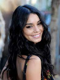 Vanessa hudgens heads back to her car with full hands after stopping by alfred's coffee and tea shop in los angeles on wednesday afternoon (october 7). Simple Easy Casual Daily Hairstyle For Girls Vanessa Looks Dark And Gorgeous With Her Black Hair Flowing Down Vanessa Hudgens Hair Hair Styles Vanessa Hudgens