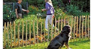 Kastanienzaun Mit Verzinktem Draht Gebundene Kastanienstaketen Abstand 8 10 Cm Masse 10 X 0 6 0 9 1 2 M Und 5 X 1 5 1 75 M Kastanienzaun Naturzaun Zaun