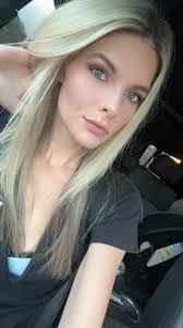 Amanda Wainscott's Instagram, Twitter & Facebook