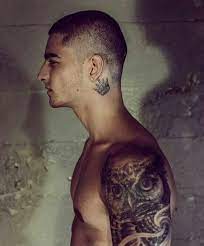 Tatuaje de buho realizado en nuestro centro de montera de madrid. Pin By Alfredo On Maluma Small Tattoos For Guys Crown Tattoo Men Crown Tattoo