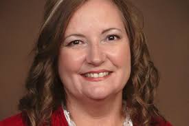 Using Physical Descriptions to Create Character Personality by Taylor  Simonds