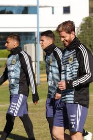 19,277 likes · 9 talking about this. Seleccion Argentina On Twitter Seleccion Mayor Nueva Jornada De Prepraracion Para 16 Jugadores De Argentina Ya Llego Nuestro Capitan Leomessi Worldcup Rusia2018 Https T Co 3yxxdapfwb