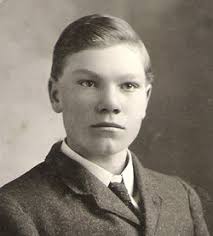 Albert Blume's Instagram, Twitter & Facebook