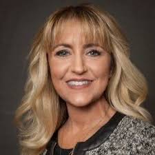 Dawn Baird's Instagram, Twitter & Facebook