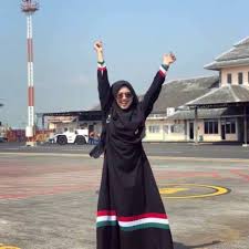 Dengan mengucap kalimat ijab kabul akad nikah maka status nikahnya sah. Gamis Palestine Baloteli Gamis Palestina Shopee Indonesia