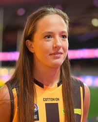 Jasmin Fleming's Instagram, Twitter & Facebook