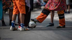 Maybe you would like to learn more about one of these? En Ser Curiosos Las 20 Reglas Del Futbol Callejero De Mi Epoca Ser Talavera Cadena Ser