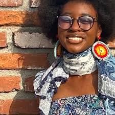 Leslie Colbert (@aaliyahtogod)