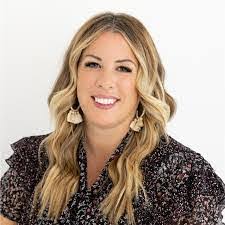 Tawna Davis's Instagram, Twitter & Facebook