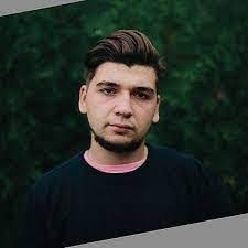 Edward Rider's Instagram, Twitter & Facebook