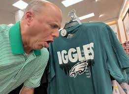 I used to like Scott Mullins…but then he revealed today that he's a  Philadelphia Eagles' fan. Gasp. 😳 It's like trying to swallow a horse pill  or something bigger. Simple chemistry: Oil