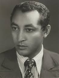 አንድን መፅሀፍ ለመፃፍ ስለሚጽፉት ጉዳይ ጥላቻ ወይም ጭፍን መውደድ ብቻውን በቂ እንዳልሆነ፤ ስለሚፅፉት ጉዳይም በቂ  የሆነ ዕውቀት ብቻም ብቻውን መፅሀፉን መፅሐፍ ለማድረግ እንደማያበቁት “የካድሬው ማስታወሻ” እና ...