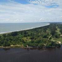 Muara sungai yang terbagi dua wilayah antara tanah administratif yogyakarta dan purwerejo, jawa tengah ini sangat sangat tenang muka airnya. Ntx Zgz9n 9sam