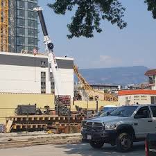 The crane toppled over at the bernard block development on bernard avenue and st paul st, around. 8ikxopswosukgm