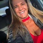 Kari Metz's Instagram, Twitter & Facebook
