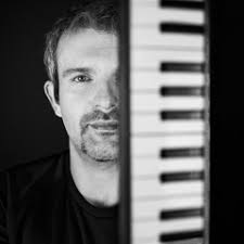 Stream Bee Hunter music