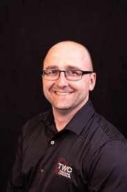 Eric Doering's Instagram, Twitter & Facebook