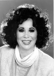 Lorraine Bragg's Instagram, Twitter & Facebook