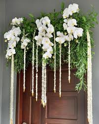 Dekorasi bunga di pintu masuk juga memiliki kesan yang lebih baik terhadap acara pernikahanmu. Anggrek Sampai Lili Bunga Bunga Terpopuler Dalam Dekorasi Pernikahan Toko Bunga Sejahtera 96