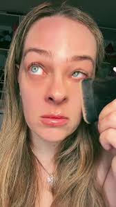 The 1st internationally patented aerosol foundation! Its def 🔝🔝🔝 I love  how natural the finish is & it doesn’t transfer 😱😍 #airbrushfoundation  #aerosolfoundation #erabeauty vs #diorairflash ...