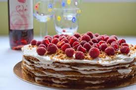 Que Faire Avec Des Framboises Du Jardin 3 Recettes Pour Un Gout Subtil Dessert Recette Coulis De Framboise Framboise