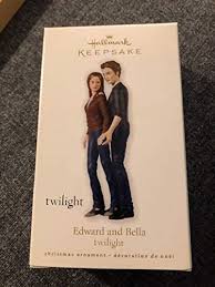 Most of the single page illustrations in twilight garden have been positioned beautifully on the page allowing white space around the illustration for ease of coloring. Amazon Com Hallmark Keepsake Twilight Edward Cullen With Bella Swan Home Kitchen
