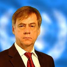 The Hazardous Half Minute: "This entire path to action -- the jump from  observation, to story, to feeling, to action -- takes but a moment and sets  the tone for everything that