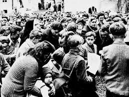 Remember Budapest 1956 Ungarnaufstand Streams Of Refugees Ungarn Refugees Und Helden