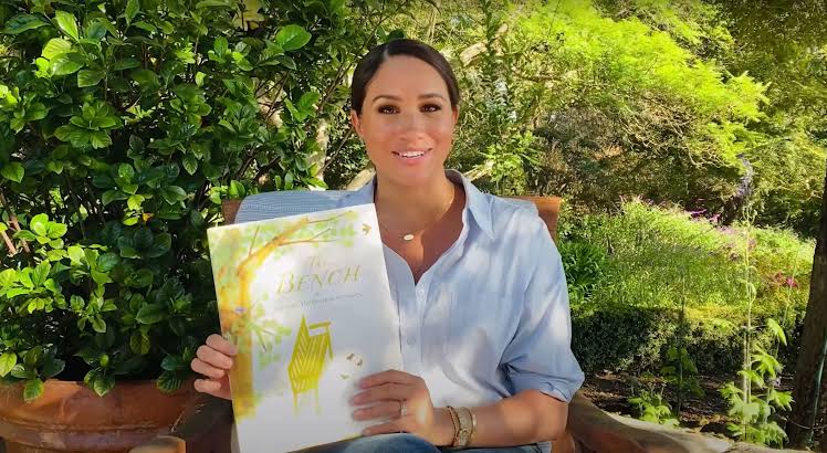 Meghan Markle Wears Button-Down and Jeans to Read 'The Bench'
