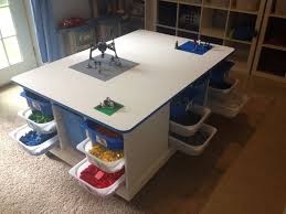 onze ikeahacked lego tafel voor de littles drie houten trofast kasten strip de drie houten legotafel lego tafel legotafel ikea opbergen woonkamer