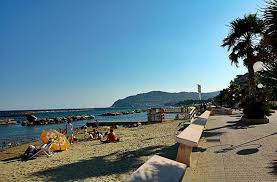Although relics arrived only 1180. Ligurien Italien San Bartolomeo Al Mare Imperia Ferienhaus Ferienwohnung Urlaub Am Meer Strand