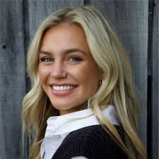 I am so excited to share that upon my graduation from the University of  Kansas in May, I will be continuing at MERSEA as their social media  marketing specialist beginning in July!