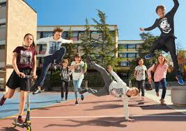 Alocatii pentru copii cu virsta între 0 şi 2 ani creşte la 600 de lei, de la 300 cât este acum, la fel şi pentru copiii cu dizabilităti. Ceas Vanzare Online Stil De ViaÈ›Äƒ Nou Haine Copii C A Romania Ceejosephs Org