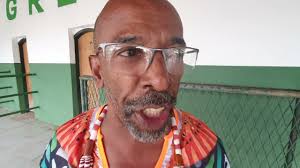 Letícia Guimarães é coroada Rainha da bateria da Acadêmicos de Santa Cruz