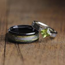 Black And Green Wedding Band Green Wedding Ring Set Peridot Engagement Ring With Men S Peridot Engagement Rings Wedding Ring Sets Couple Wedding Rings