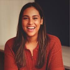 Laura Peavey's Instagram, Twitter & Facebook