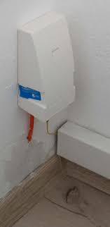 Die kosten für die eigene glasfaser hängen davon ab, ob die immobilie in einem ausbaugebiet liegt oder nicht. Wie Kommt Die Glasfaser Ins Haus Birnstiel Edv Kommunikation