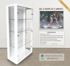 Oleh karena modelnya yang terbaru, maka tidak banyak orang yang memilikinya. Jeffrey Woodmachine Specialist Custom Rak Pajangan Display Kolektor Hot Toys Pabrik Langsung Jual Lemari Pajang Kaca Rak Display Harga Pabrik