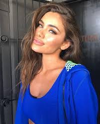 Lorena Pratt's Instagram, Twitter & Facebook