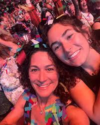 Audrey Frances's Instagram, Twitter & Facebook