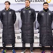 See more of kevin volland on facebook. Kevin Volland Witzelt Uber Die Mantel Des Dfb Teams Stern De