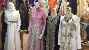Tidak hanya syahrini, sang adik pun terlihat memakai gamis dan cadar dengan warna yang senada. Rekomendasi Gamis Hijab Modern Ala Syahrini Di Pusat Grosir Tanah Abang Tribun Jambi