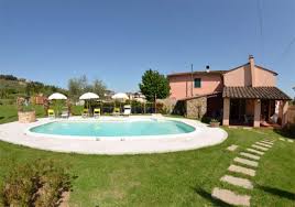 Ferienhäuser mit privatem pool genießen sie ihren urlaub ganz ungestört am eigenen pool. Ferienhaus Italien Toskana Ferienhaus Nr 1166 Mit Grossem Pool Und Einzaunung In Sehr Ruhiger Lage Eine Idylle Nahe Lucca Pisa Und Dem Meer Fur 1 4 Personen In Toskana
