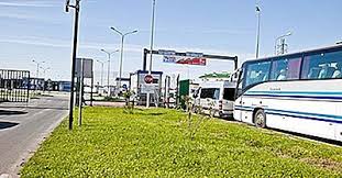 Guarda le traduzioni di 'confinante' in francese. Paesi Europei Con I Piu Vicini 2021