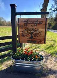 Here are 44 examples to inspire you. Easy Landscaping Ideas Landscapingthegarden Farm Entrance Garden Yard Ideas Front Yard