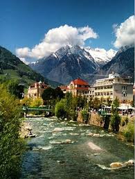 Die schönste zeit des jahres, inmitten ursprünglicher natur, bei. Meran Sudtirol Italien Italy Tourist Italy Landscape Visit Italy