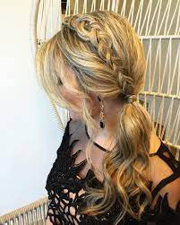 Side Ponytail With A Braid Side Ponytail Hairstyles Wavy Ponytail Side Braid Ponytail