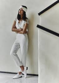 Hosenanzug Fur Die Braut Zur Hochzeit Tolle Modelle Fur Trauung Und Standesamt Hosenanzug Braut Hosenanzug Hochzeit Overall