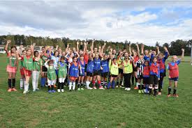 Über den zeitpunkt, wann ein mädchen in eine mädchenmannschaft wechselt, wird dann im einzelfall anhand der individuellen leistungsfähigkeit entschieden. 2 Tfv Girlsday Fur Madchen Die Gerne Fussball Spielen Thurgauer Fussballverband