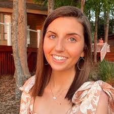 Tracy Bridge's Instagram, Twitter & Facebook